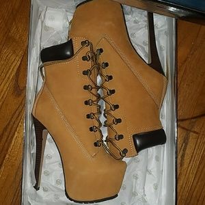 Platform Heeled boots